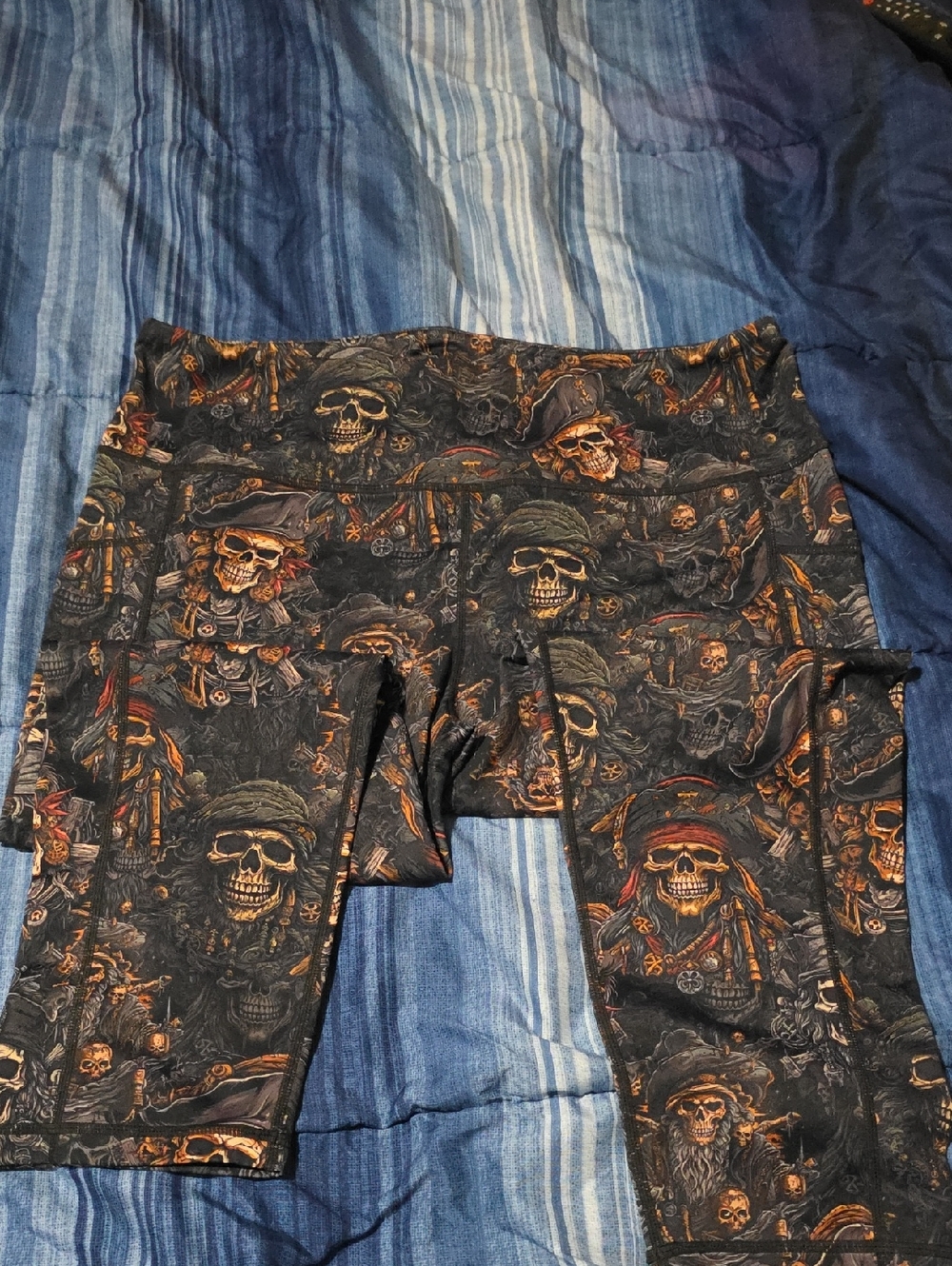 Constantly Varied Gear Women's Black Pirate Skull Print Capris